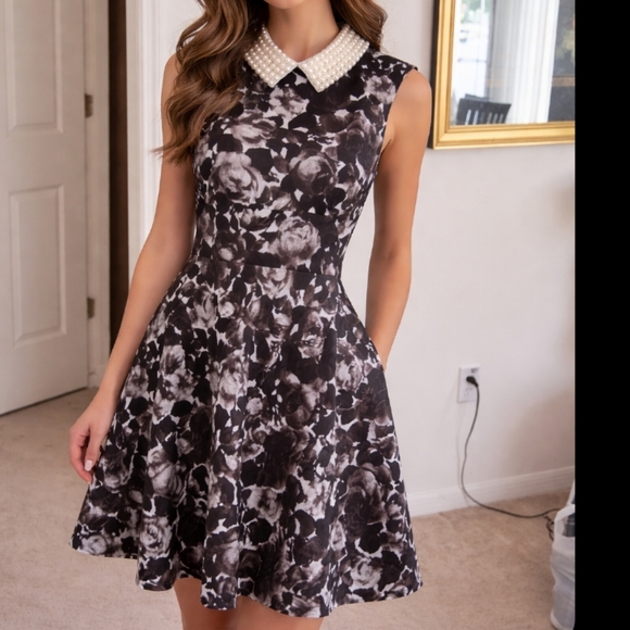 Betsey Johnson Dresses & Skirts - Betsey Johnson Dress Size 12 Pearled Collar Floral Sleeveless Zip Lined